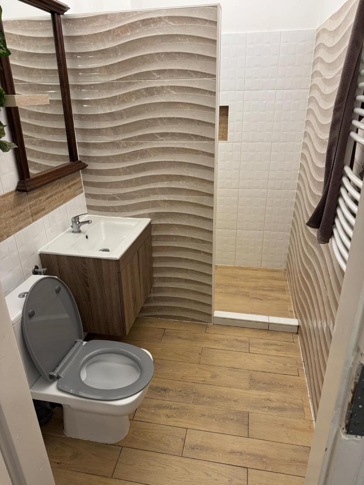 Kuriozum Vendeghaz Hotel Сегед Екстериор снимка
