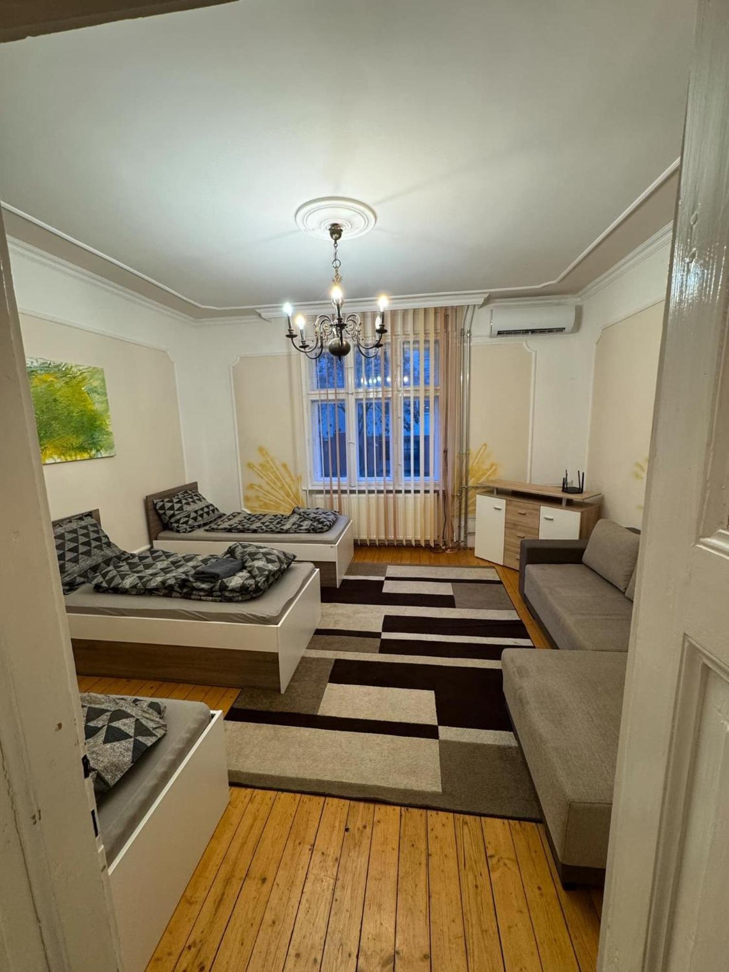 Kuriozum Vendeghaz Hotel Сегед Екстериор снимка