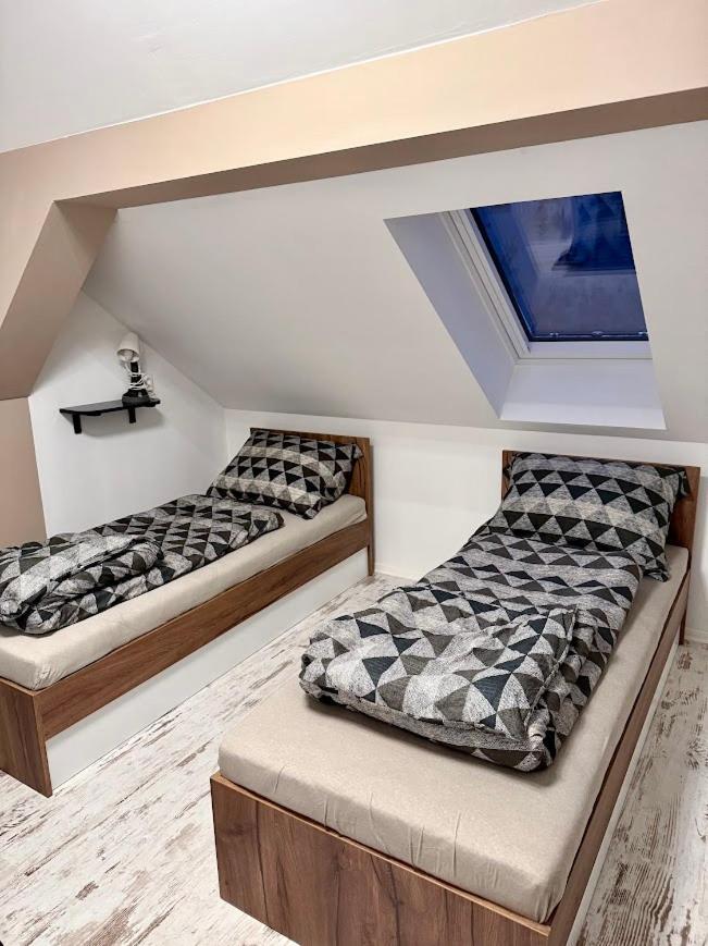 Kuriozum Vendeghaz Hotel Сегед Екстериор снимка